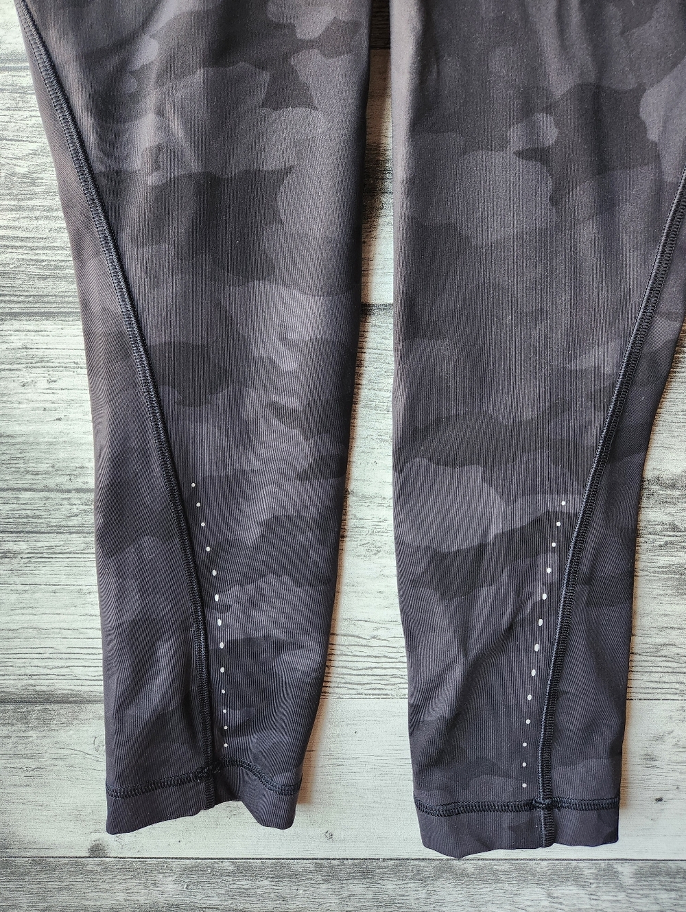 Lululemon Swift Speed High Rise Crop 21" Heritage 365 Camo Deep Coal Size 0 - Picture 3 of 8